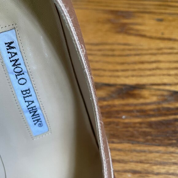 Manolo Blahnik BB Satin Dusky Pink and Champagne Pumps, Size 40EU - Picture 16 of 16